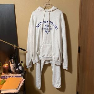 The Mayfair Group sweat set